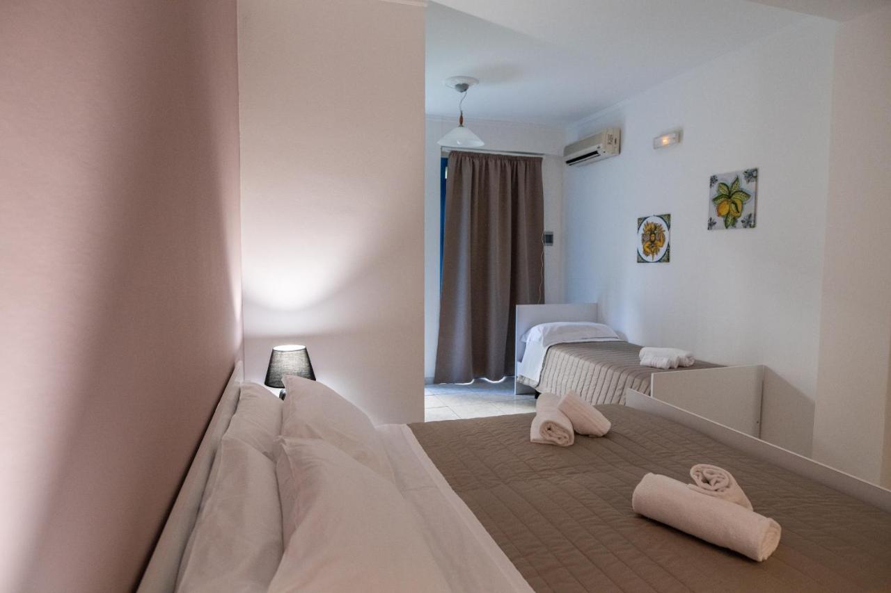 Ada Hotel & Apartments Giardini Naxos Exterior foto